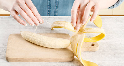 Pelar los bananos