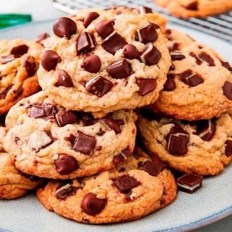 Imagen destacada de galletas con chips de chocolate